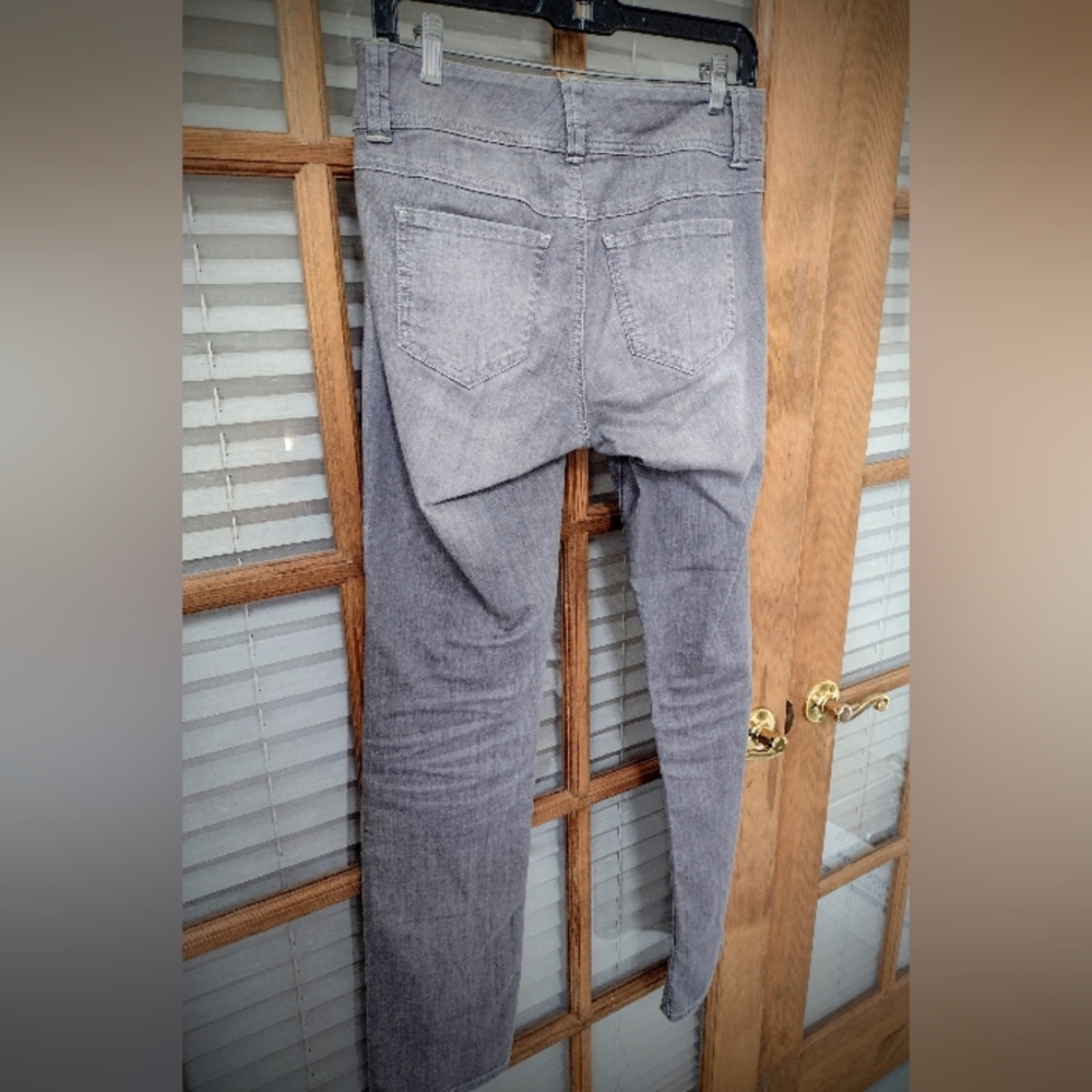 Brand New CAbi Size 4 Lou Lou Straight Leg Jeans Style #332 Grey w/ Stretch! - Picture 11 of 11